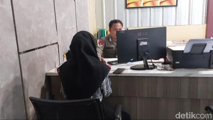 Mahasiswi di Palembang lapor polisi usai ditipu oknum jasa joki tugas hingga rugi jutaan rupiah