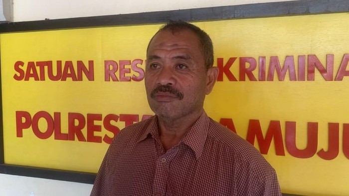 Mantan Komisioner KPU Mamuju Tri Winarno.