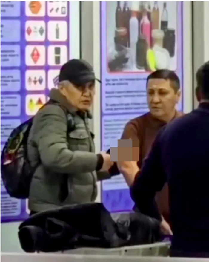 Mantan petinju selamatkan Bandara Kazakhstan