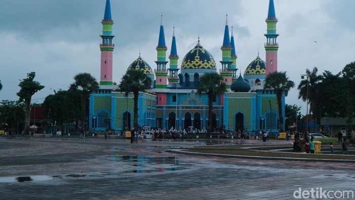 Megahnya Masjid Agung Tuban di Bumi Wali