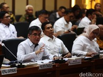 Menaker-Komisi IX DPR Bahas Sritex
