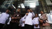 Mendes menyatakan beberapa tahun terakhir ada oknum yang menggunakan dana desa untuk judi online hingga penggunaan website fiktif.
