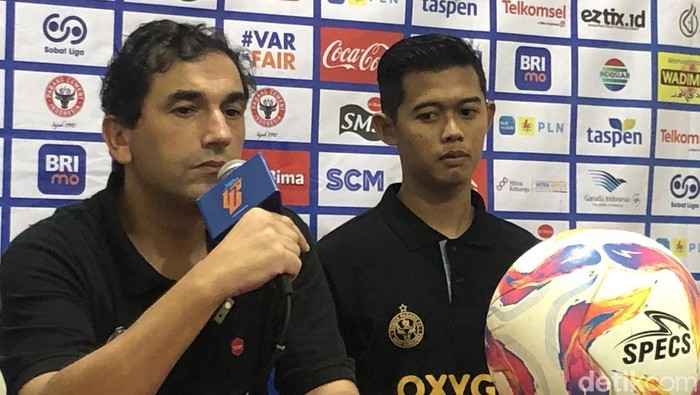Pelatih Semen Padang, Eduardo Almeida. (Foto: dok. M. Afdal Afrianto/detikSumut).