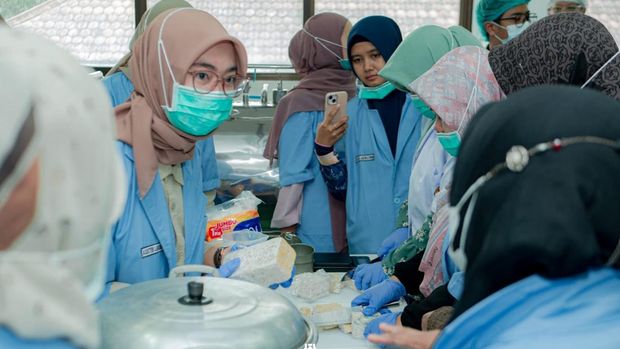 Pelatihan pentingnya kemasan untuk UMKM di Kota Bandung.