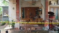 Sedangkan pemilik bengkel yang berinisial TH (45) warga Kelurahan Karangpacar, Kota Bojonegoro telah diamankan lebih dulu.