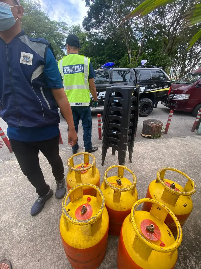 Polisi Grebek Tempat Makan Dimsum Ilegal di Dalam Rumah