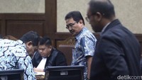 Kasus ini bermula dari jeratan hukum untuk Ronald Tannur atas kematian kekasihnya Dini Sera Afrianti. Ibu Ronald Tannur, Meirizka Widjaja, kemudian berupaya agar anaknya bebas. Dia pun meminta pengacara bernama Lisa Rahmat mengurus perkara itu. Lisa Rahmat kemudian menemui mantan pejabat MA Zarof Ricar untuk mencarikan hakim PN Surabaya yang dapat menjatuhkan vonis bebas kepada Ronald Tannur.