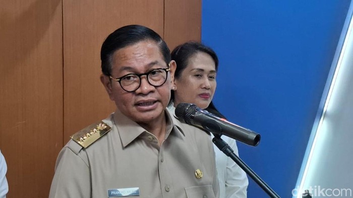 Pramono Anung.