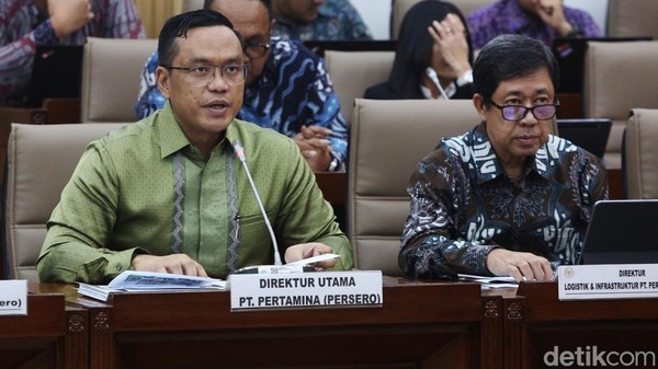 Rapat di DPR, Bos Pertamina Janji Bersihkan SPBU Nakal