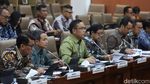 Rapat di DPR, Bos Pertamina Janji Bersihkan SPBU Nakal