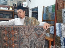 Pria Kudus Bikin 80 Motif Sarung hingga Laku Sampai Mancanegara