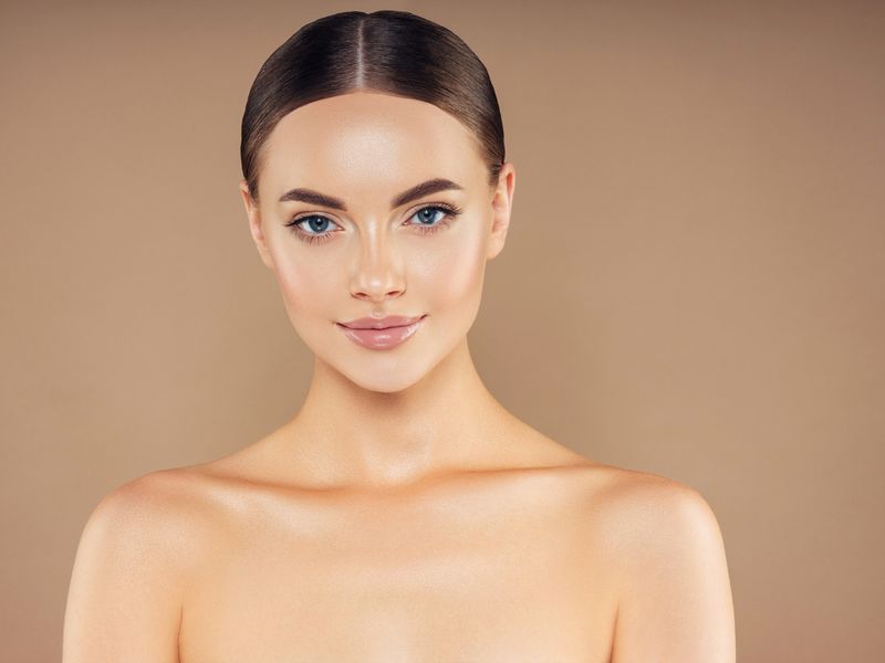 Tren Makeup Wedding Natural Portrait of gorgeous young woman