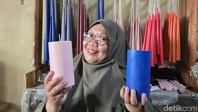Mendulang Cuan dari Kerajinan Lilin Kreatif di Bogor