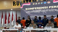 Kapolda Jatim Komjen Imam Sugianto mengatakan pengungkapan kasus tersebut dilakukan oleh Tim gabungan dari Polres Keerom dan Satuan Tugas (Satgas) Operasi Damai Cartenz bersama jajarannya beserta Polda Papua, DIY, dan Papua Barat