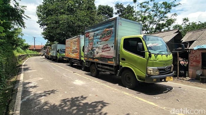 Warga Bandung yang terjebak longsor di Sukabumi