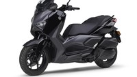 Untuk model 2025, Yamaha Xmax 250 hadir dengan tiga pilihan warna baru yang mengusung kesan elegan dan modern, yaitu Black Metallic, Matte Dark Grey Metallic, serta Bluish Grey Cocktail. Foto: Dok. Yamaha