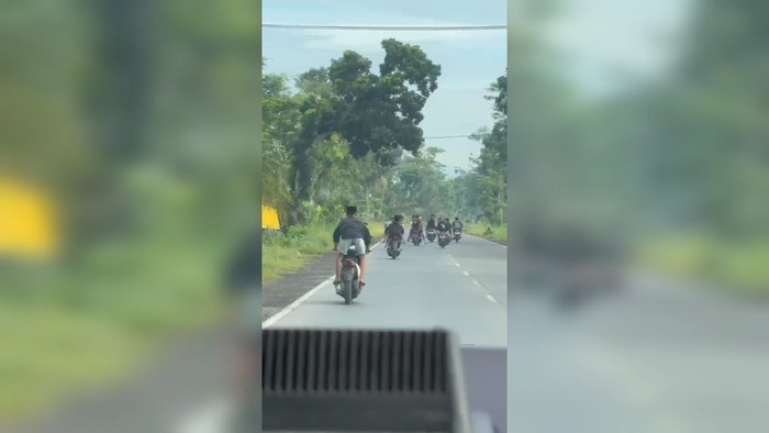 Aksi tak terpuji remaja di Lumajang.
