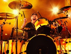 Apple Bawa Konser Metallica ke Vision Pro