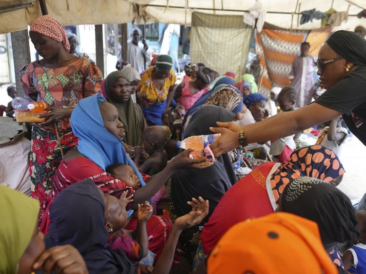 Berbagi Makanan untuk Warga Kurang Mampu di Nigeria saat Ramadan