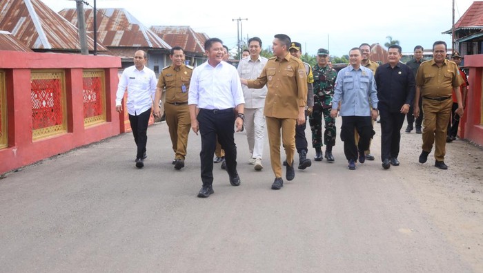 Dua jembatan diresmikan Gubernur Sumsel di wilayah Ogan Ilir.