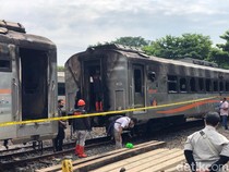 3 Gerbong Kereta Terbakar di Stasiun Tugu, KAI Buka Suara