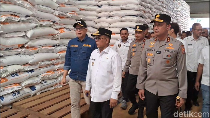 Gubernur Banten Andra Soni dan Kapolda Banten Irjen Suyudi Ario Seto. (Arief Ikhsanudin/detikcom).