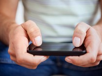 Hati-hati, Jangan Main Smartphone Sebelum Usia 13 Tahun
