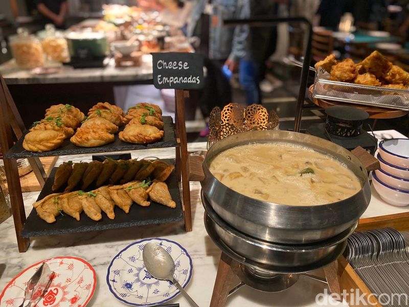 Kambing Guling hingga Seafood Jimbaran Sedap Buat Buka Puasa di Hotel SCBD