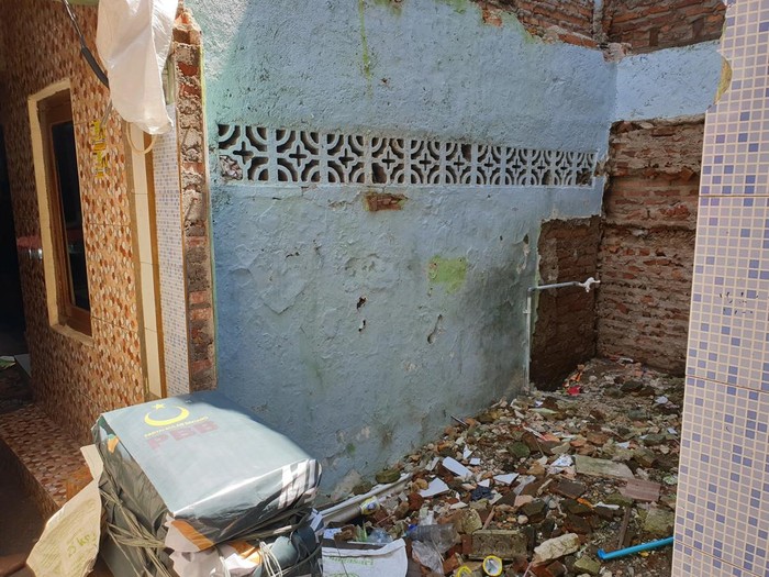 Lahan Bekas Rumah 2x3 Meter Nenek Hasna Lahan Bekas Rumah 2x3 Meter Nenek Hasna