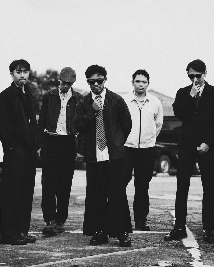 Lazim Lazim, band Jakarta, rilis single Sinis yang mengeksplorasi amarah dan konflik batin.