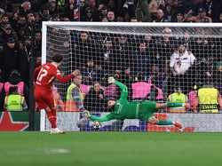 Gianluigi Donnarumma Disanjung Tampil Heroik, Darwin Nunez Banjir Cemooh