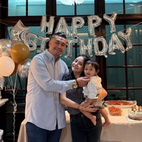 Kebersamaan Mawar dan Kevin dibagikan ke publik sejak 1 Maret lalu. Unggahannya itu pun langsung banjir doa dari para penggemar yang mengharapkan hubungan mereka langgeng. Foto: Instagram/@mysamawar