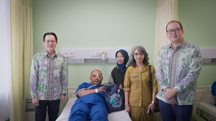 HUT Ke-2, Mayapada Hospital Bandung Gelar Operasi Katarak-Bibir Sumbing