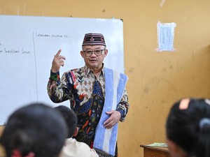 Teks Pidato Mendikdasmen di Hardiknas 2025, Download di Sini
