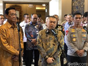 Menhub Evaluasi Internal KAI Buntut Kebakaran 3 Gerbong di Stasiun Tugu