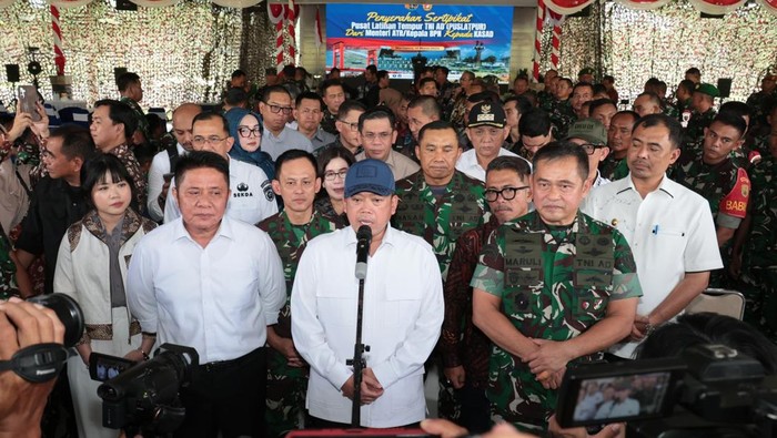 Menteri ATR/BPN menyampaikan keterangan di Pustlatpur Kodiklat TNI AD.