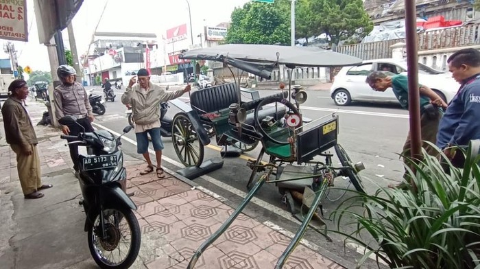 Penampakan kuda dan andong usai berhasil diberhentikan di Gondomanan, Kota Jogja, Rabu (12/3/2025).