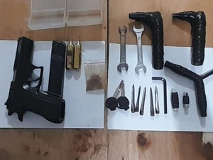 Beraksi Curi Motor Sambil Bawa Pistol, 2 Berandalan Diciduk