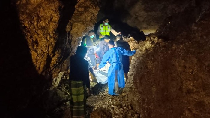 Penemuan kerangka manusia di Gua Pletes Malang