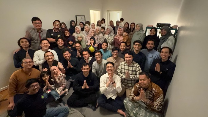 Potret Diaspora RI di Stockholm, Swedia saat berkumpul untuk buka bersama pada Ramadan 2025