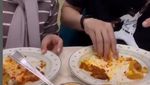 Potret Ifan Seventeen Saat Beli Takjil hingga Jajan Roti Canai