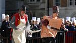 Potret Keseruan Lomba Lari Pancake di London