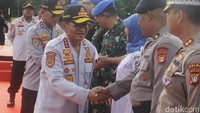 Para personel tersebut selanjutnya akan melakukan operasi kelancaran dan ketertiban lalu lintas di Kota Jakarta selama Ramadan dan mudik Lebaran. 
