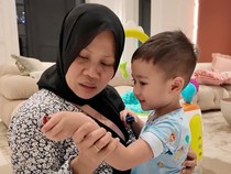 Peluk Bahagia Rayyanza Bertemu Lagi dengan Suster Rini