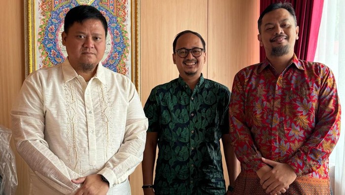 Sekda Banyuasin Erwin Ibrahim bersama pihak PT.semen Baturaja