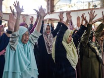 Semangatnya Emak-emak di Bandung Ikut Pesantren Ramadan