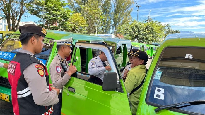 Sidak angkot di Terminal Kota Batu