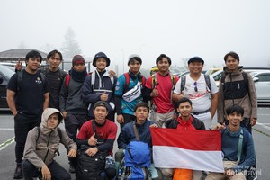 Momen Menaklukkan Atap Jepang yang Tak Akan Terlupakan