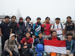 Momen Menaklukkan Atap Jepang yang Tak Akan Terlupakan