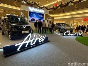 Wuling New Air ev dan Cloud EV Resmi Dikenalkan di Surabaya